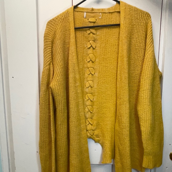 Yellow cardigan - Picture 3 of 4
